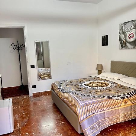 Rooms Lungomare Crotone Eksteriør billede