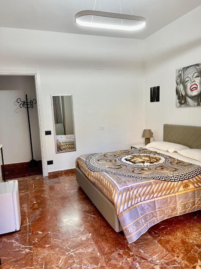 Rooms Lungomare Crotone Eksteriør billede